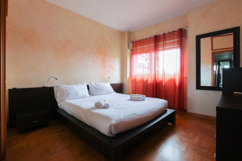 Fieramilano 3Br Apartment Bagian luar foto