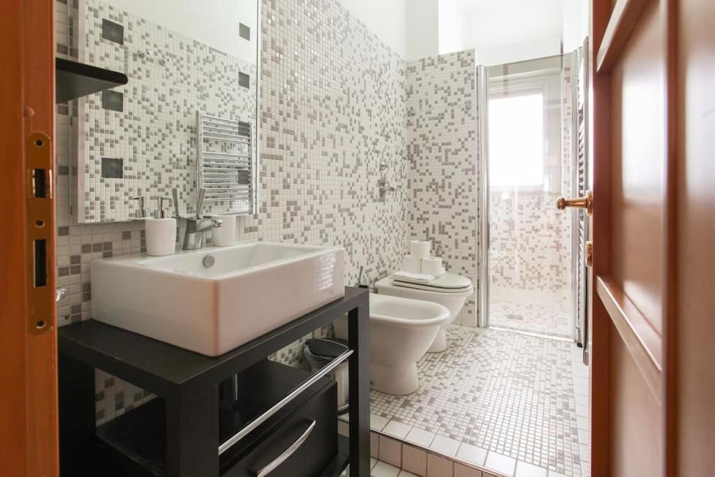Fieramilano 3Br Apartment Bagian luar foto