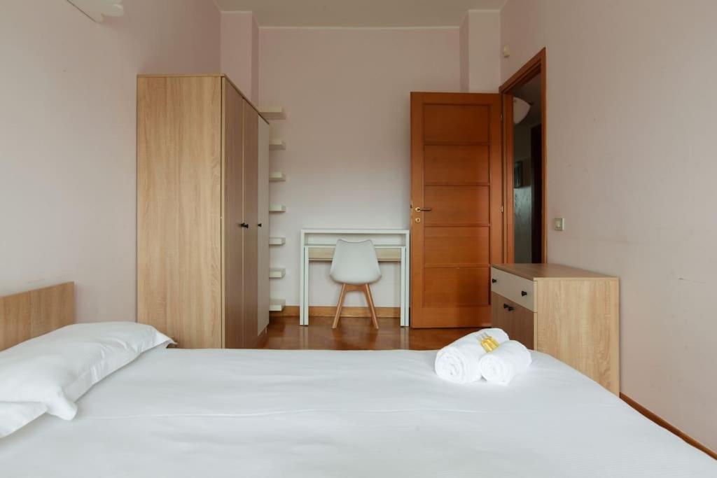 Fieramilano 3Br Apartment Bagian luar foto